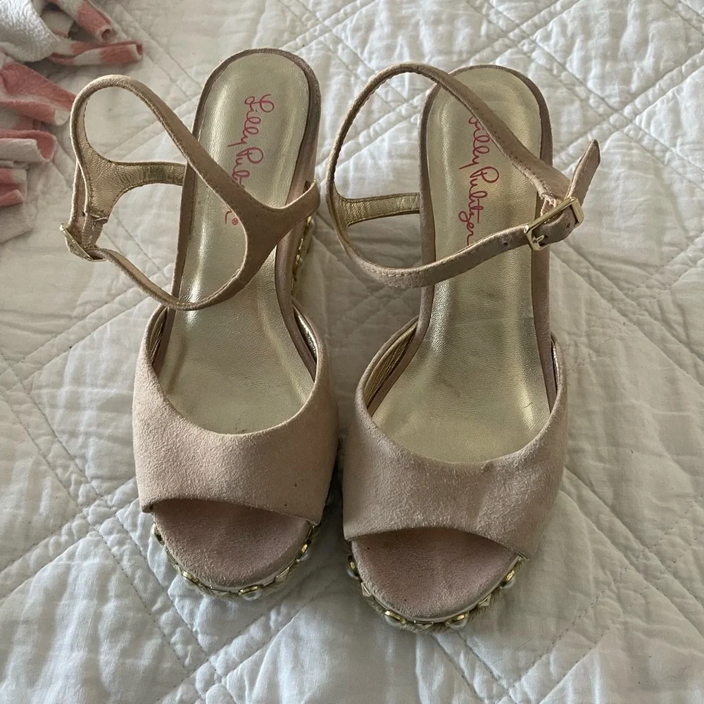 GUC Lilly Pulitzer Hadley Wedges - Picture 2 of 6